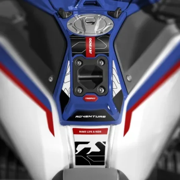TROPHY 青