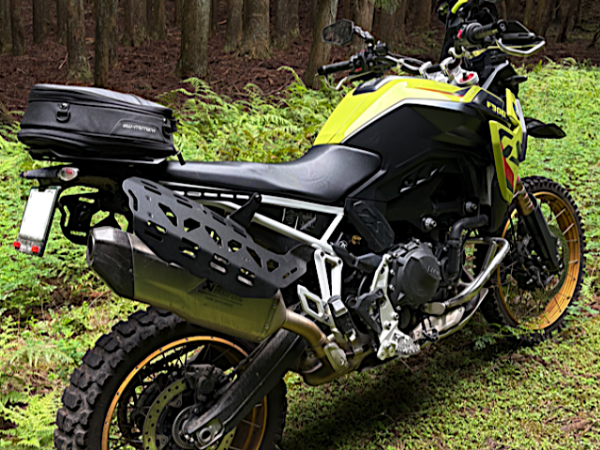 F900GS_Yakk_top_w640x480